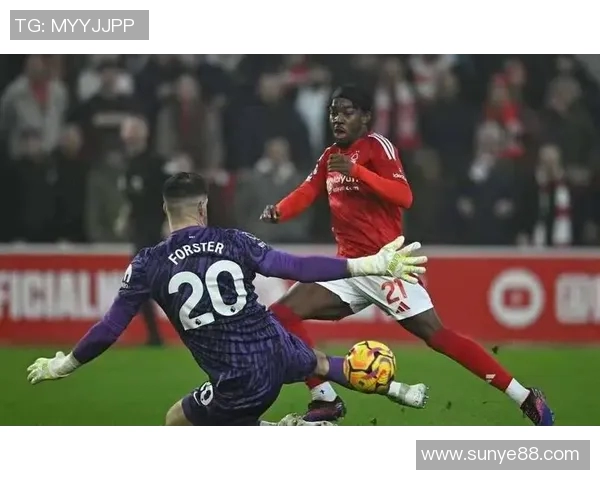 曼联球星领衔中国足球网首页 聚焦英超传奇与未来之星的精彩表现