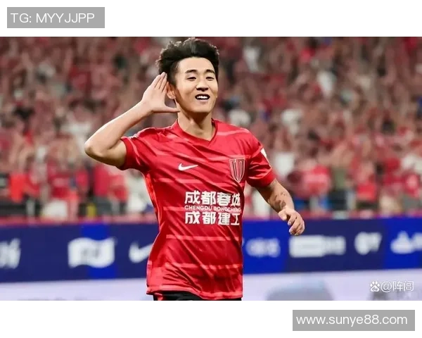 穿着鲜艳红色球衣的足球明星是谁 引发球迷热议 穿着鲜艳红色球衣的足球明星是谁 引发球迷热议